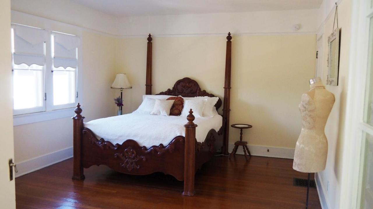 Lady Geneva Bed & Breakfast Medford Luaran gambar