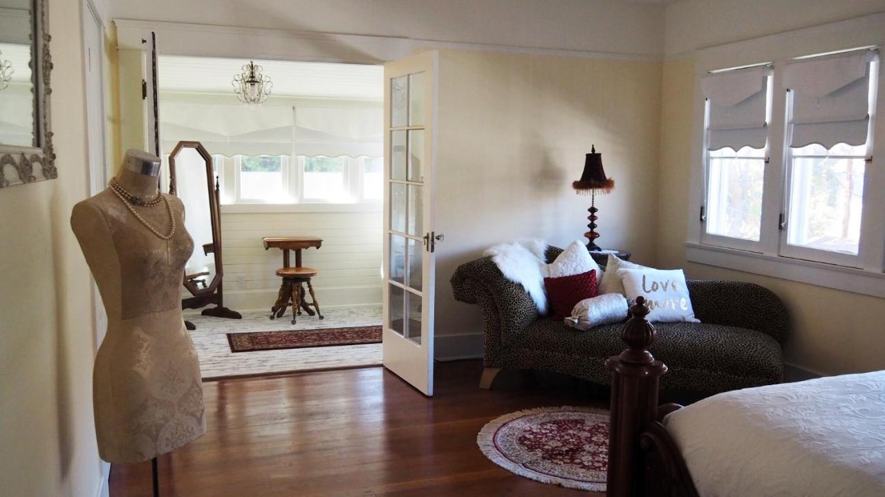 Lady Geneva Bed & Breakfast Medford Luaran gambar