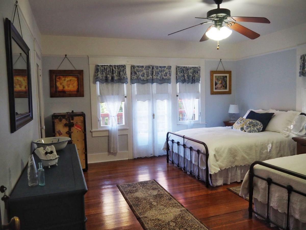 Lady Geneva Bed & Breakfast Medford Luaran gambar